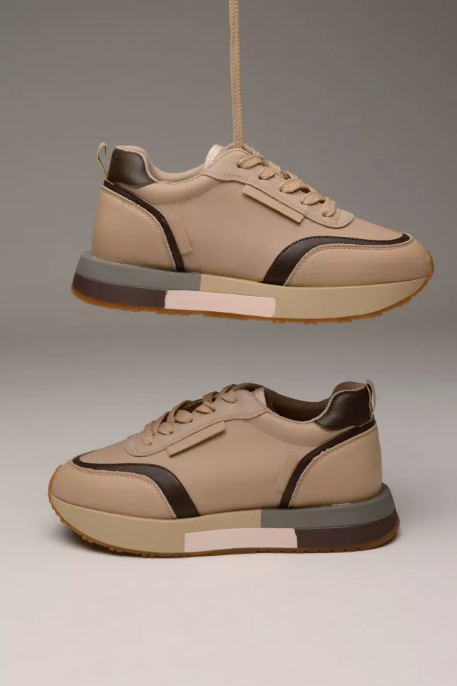 Женские кроссовки купить