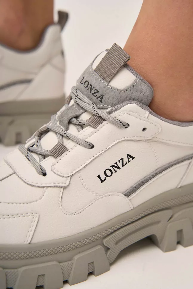 купить женские кроссовки